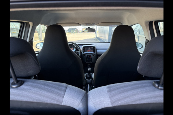 Toyota Aygo 1.0 VVT-i X-Play 5-drs. CAMERA/CARPLAY/LIMITER/AIRCO/MEDIA