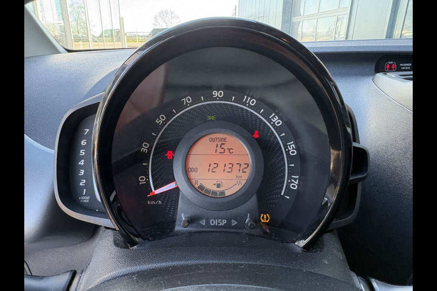 Toyota Aygo 1.0 VVT-i X-Play 5-drs. CAMERA/CARPLAY/LIMITER/AIRCO/MEDIA