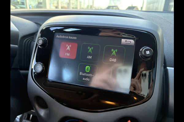 Toyota Aygo 1.0 VVT-i X-Play 5-drs. CAMERA/CARPLAY/LIMITER/AIRCO/MEDIA