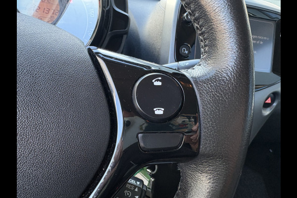 Toyota Aygo 1.0 VVT-i X-Play 5-drs. CAMERA/CARPLAY/LIMITER/AIRCO/MEDIA