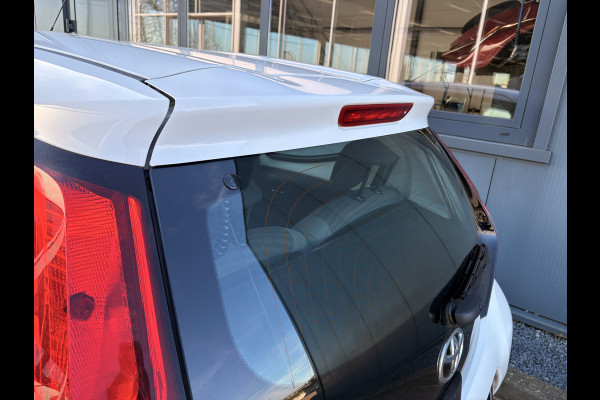 Toyota Aygo 1.0 VVT-i X-Play 5-drs. CAMERA/CARPLAY/LIMITER/AIRCO/MEDIA