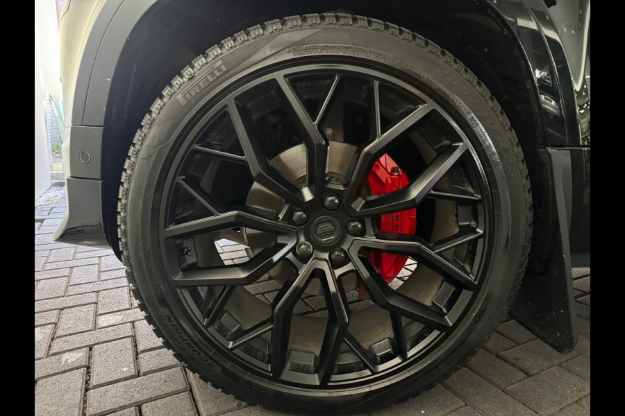 Land Rover Defender 110 2.0 P300e 110 X-Dynamic SE Pano|URBAN