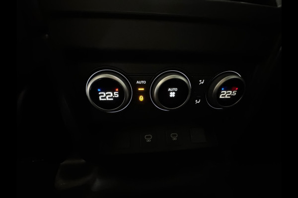 Land Rover Defender 110 2.0 P300e 110 X-Dynamic SE Pano|URBAN