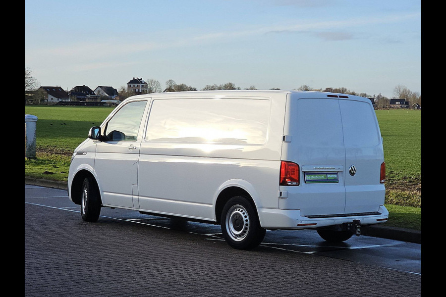 Volkswagen Transporter 2.0 TDI L2H1 150Pk Airco Automaat Achterdeuren Euro6!