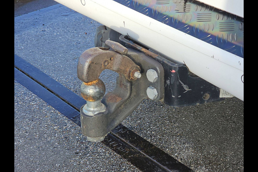 Volkswagen Transporter 2.0 TDI L2H1 150Pk Airco Automaat Achterdeuren Euro6!