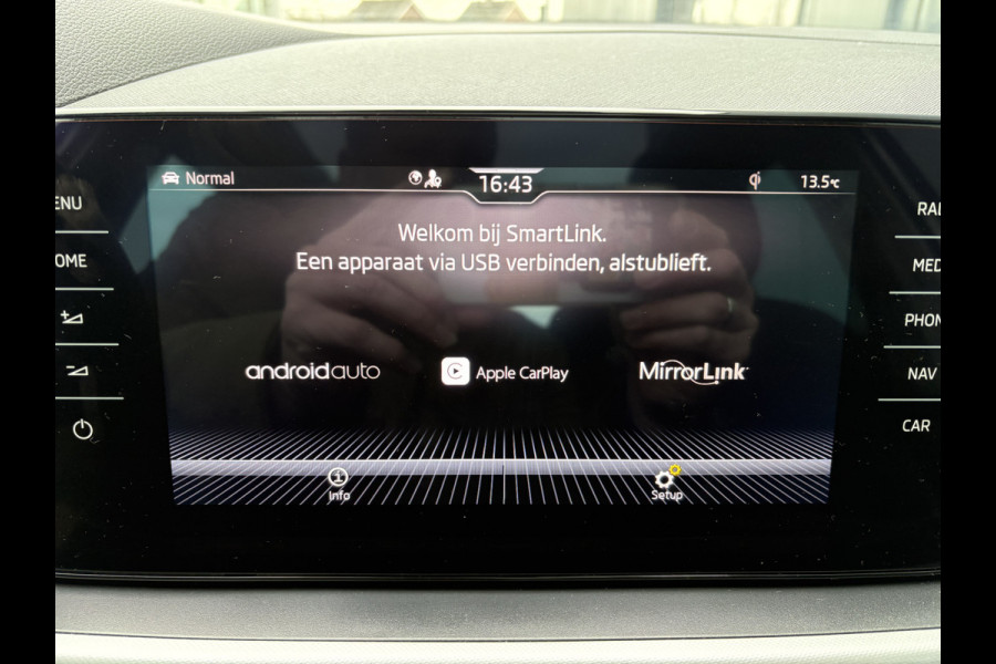 Škoda Kamiq 1.0 TSi 115pk Business Edition PANORAMADAK/VIRTUAL/CAMERA/PDC/19INCH/TREKHAAK