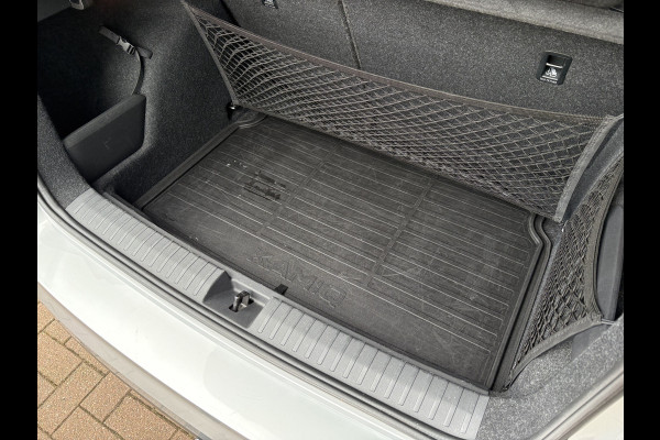 Škoda Kamiq 1.0 TSi 115pk Business Edition PANORAMADAK/VIRTUAL/CAMERA/PDC/19INCH/TREKHAAK