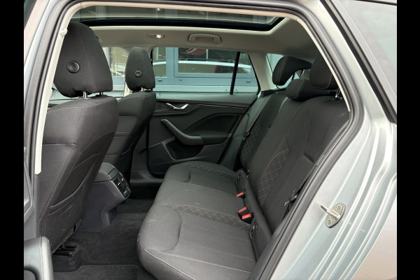 Škoda Kamiq 1.0 TSi 115pk Business Edition PANORAMADAK/VIRTUAL/CAMERA/PDC/19INCH/TREKHAAK