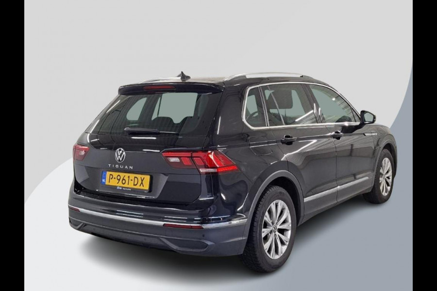 Volkswagen Tiguan 1.5 TSI Life Business | 96500 km | Trekhaak | Navigatie. | VERWACHT!