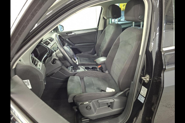 Volkswagen Tiguan 1.5 TSI Life Business | 96500 km | Trekhaak | Navigatie. | VERWACHT!