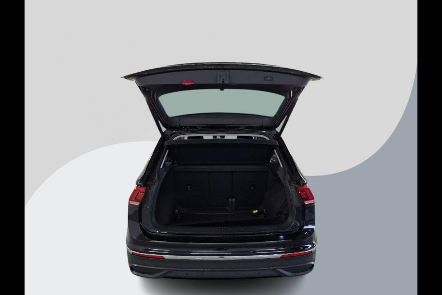 Volkswagen Tiguan 1.5 TSI Life Business | 96500 km | Trekhaak | Navigatie. | VERWACHT!
