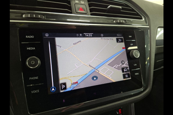 Volkswagen Tiguan 1.5 TSI Life Business | 96500 km | Trekhaak | Navigatie. | VERWACHT!