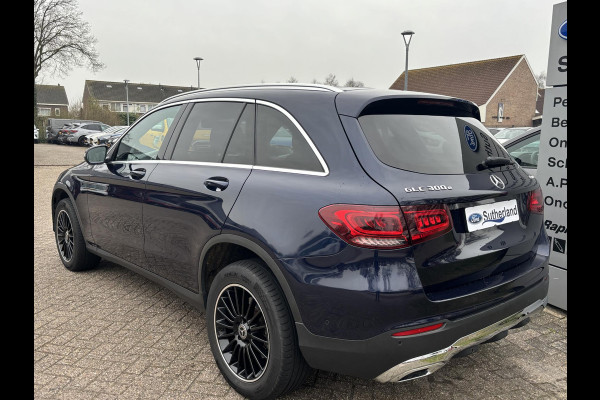 Mercedes-Benz GLC 300e 4MATIC Business Solution | PHEV | 320pk | Plug-in Hybride | Achteruitrijcamera | Navigatie | Half leder