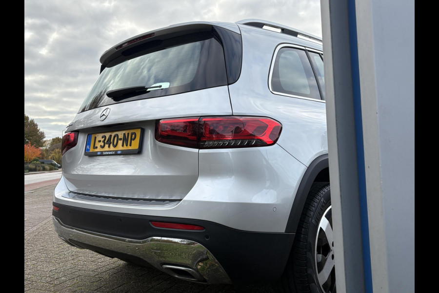 Mercedes-Benz Glb 200 Business Solution Luxury 163pk | Dodehoeksensoren | Elektrische Achterklep | Volledig Leder | Stoelverwarming | Achteruitrijcamera | Eerste eigenaar
