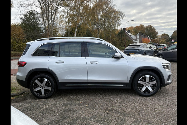 Mercedes-Benz Glb 200 Business Solution Luxury 163pk | Dodehoeksensoren | Elektrische Achterklep | Volledig Leder | Stoelverwarming | Achteruitrijcamera | Eerste eigenaar