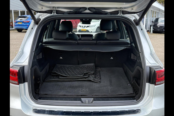 Mercedes-Benz Glb 200 Business Solution Luxury 163pk | Dodehoeksensoren | Elektrische Achterklep | Volledig Leder | Stoelverwarming | Achteruitrijcamera | Eerste eigenaar