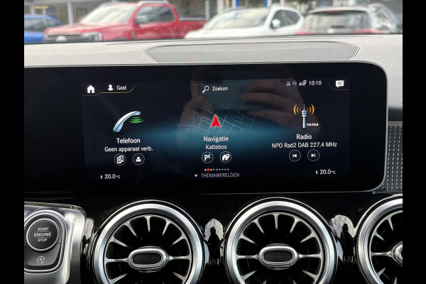 Mercedes-Benz Glb 200 Business Solution Luxury 163pk | Dodehoeksensoren | Elektrische Achterklep | Volledig Leder | Stoelverwarming | Achteruitrijcamera | Eerste eigenaar