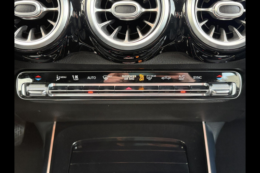 Mercedes-Benz Glb 200 Business Solution Luxury 163pk | Dodehoeksensoren | Elektrische Achterklep | Volledig Leder | Stoelverwarming | Achteruitrijcamera | Eerste eigenaar