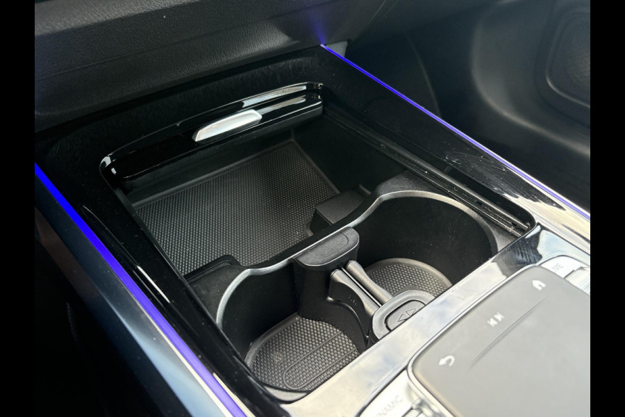 Mercedes-Benz Glb 200 Business Solution Luxury 163pk | Dodehoeksensoren | Elektrische Achterklep | Volledig Leder | Stoelverwarming | Achteruitrijcamera | Eerste eigenaar