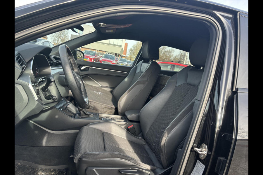Audi Q3 Sportback 45 TFSI e S Edition | Trekhaak | Stoelverwarming | Achteruitrijcamera  | Sportstoelen