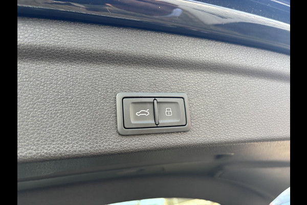 Audi Q3 Sportback 45 TFSI e S Edition | Trekhaak | Stoelverwarming | Achteruitrijcamera  | Sportstoelen
