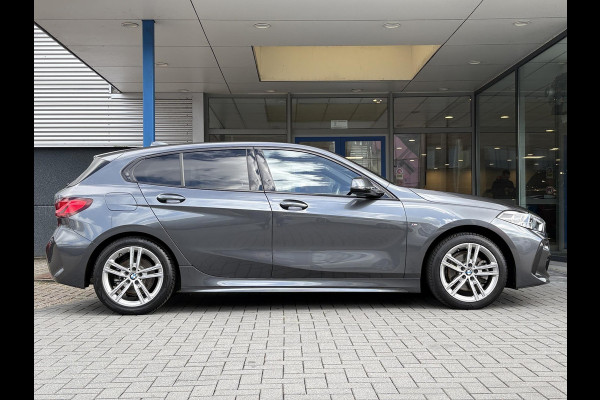 BMW 1-serie 118i Business Edition Plus 136pk Automaat | M Pakket | Navi | Stoelverwarming | PDC |