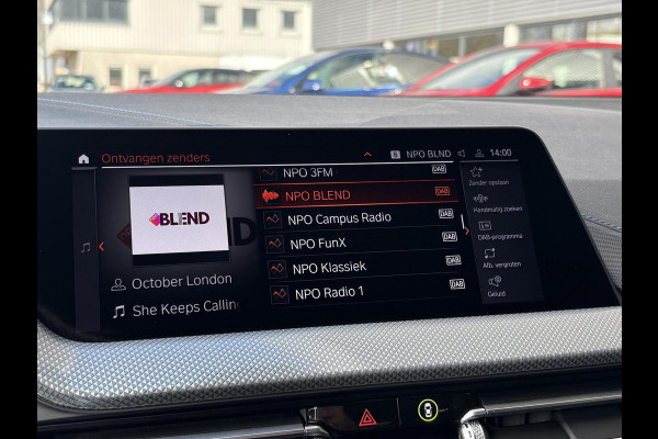 BMW 1-serie 118i Business Edition Plus 136pk Automaat | M Pakket | Navi | Stoelverwarming | PDC |