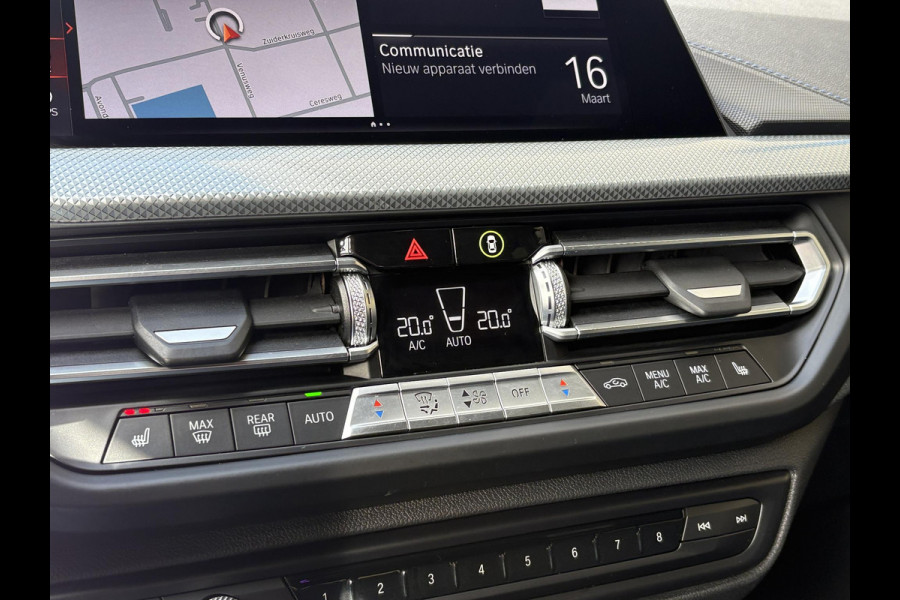 BMW 1-serie 118i Business Edition Plus 136pk Automaat | M Pakket | Navi | Stoelverwarming | PDC |
