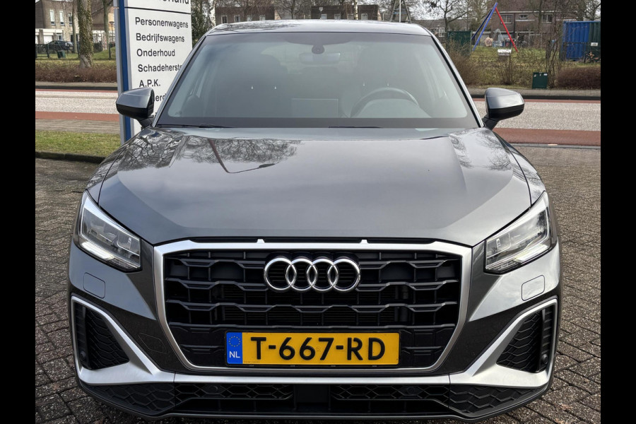 Audi Q2 35 TFSI S Edition 150pk Automaat | Trekhaak | 2x S-line | Stoelverwarming | Elek Achterklep  | Navigatie