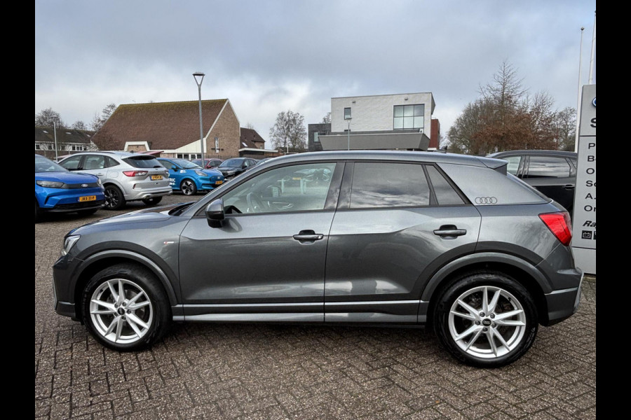 Audi Q2 35 TFSI S Edition 150pk Automaat | Trekhaak | 2x S-line | Stoelverwarming | Elek Achterklep  | Navigatie