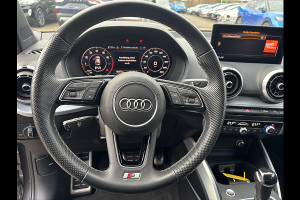 Audi Q2 35 TFSI S Edition 150pk Automaat | Trekhaak | 2x S-line | Stoelverwarming | Elek Achterklep  | Navigatie