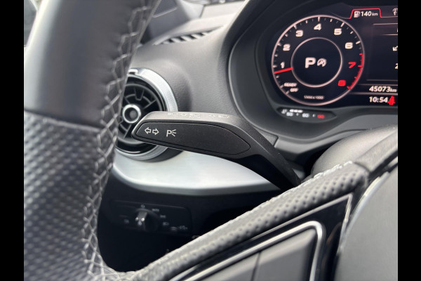 Audi Q2 35 TFSI S Edition 150pk Automaat | Trekhaak | 2x S-line | Stoelverwarming | Elek Achterklep  | Navigatie