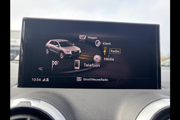Audi Q2 35 TFSI S Edition 150pk Automaat | Trekhaak | 2x S-line | Stoelverwarming | Elek Achterklep  | Navigatie