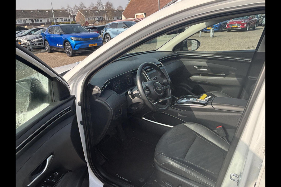 Hyundai Tucson 1.6 T-GDI PHEV Premium Sky 4WD | Panoramadak | Dealer onderhouden | Leder | Achteruitrijcamera