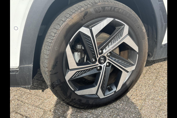 Hyundai Tucson 1.6 T-GDI PHEV Premium Sky 4WD | Panoramadak | Dealer onderhouden | Leder | Achteruitrijcamera