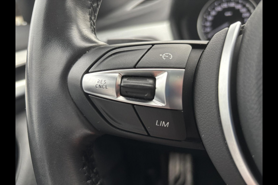 BMW X1 xDrive25e eDrive M Sport | Plug-in Hybride | PHEV | 220pk | Panoramadak | Storm Bay Metallic | 19 inch | M Pakket | Camera | Sportstoelen | Led verlichting | Head Up Display | Shadowline Exterieur