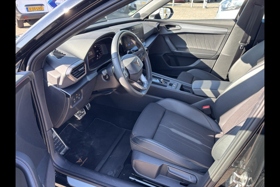 CUPRA Leon Sportstourer 1.4 e-Hybrid VZ Business 245pk | PHEV | Stoelverwarming | Camera | Adaptive cruise control