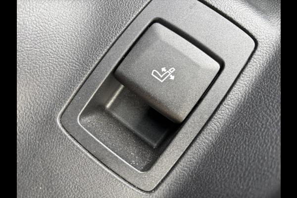 BMW X3 xDrive30e M Sport | Plug-in Hybride | PHEV | Volle uitrusting | 20 inch |  Panoramadak | Trekhaak | Harman/kardon | 360 graden camera | Leder Vernasca Schwarz | Elektrische stoelen met memory functie | M pakket | Sportstoelen | Stoelverwarming| Adaptive Led | Head Up Display | Keyless entry | Elektrische achterklep | Adaptive cruise control | Dodehoeksensoren | Digitaal instrumentenpaneel SCI |