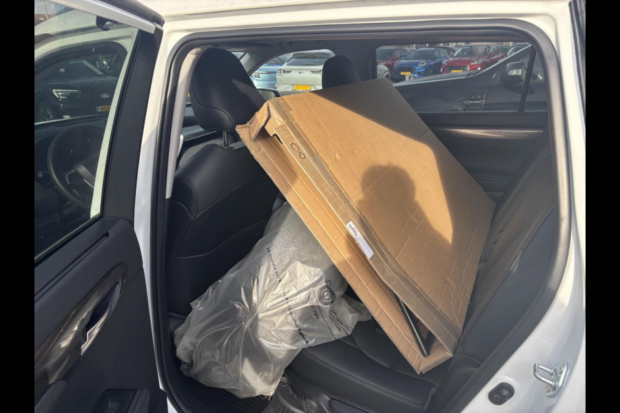 Toyota highlander 2.5 AWD Hybrid Premium | 7p |  Panoramadak | 360 graden camera | Platinum Pearl White | Adaptieve cruisecontrol | JBL audio | Head up Display | Stoelverwarming | Achterbank verwarmd