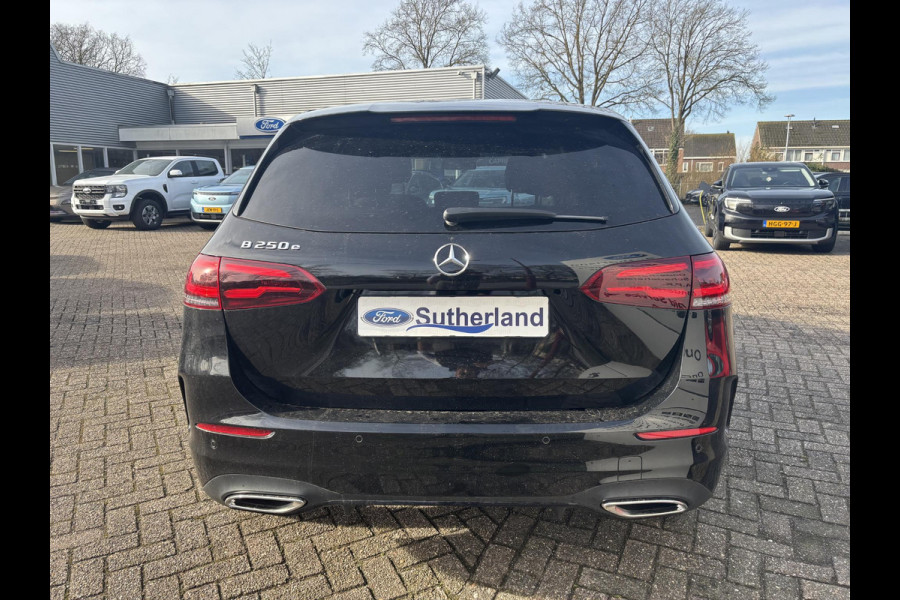 Mercedes-Benz B-Klasse 250 e AMG Line | Plug-in Hybride | PHEV | Stoelverwarming | Camera | Navigatiesysteem | getint warmtewerend glas