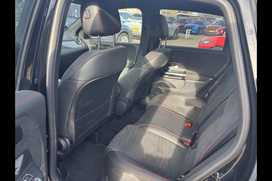 Mercedes-Benz B-Klasse 250 e AMG Line | Plug-in Hybride | PHEV | Stoelverwarming | Camera | Navigatiesysteem | getint warmtewerend glas