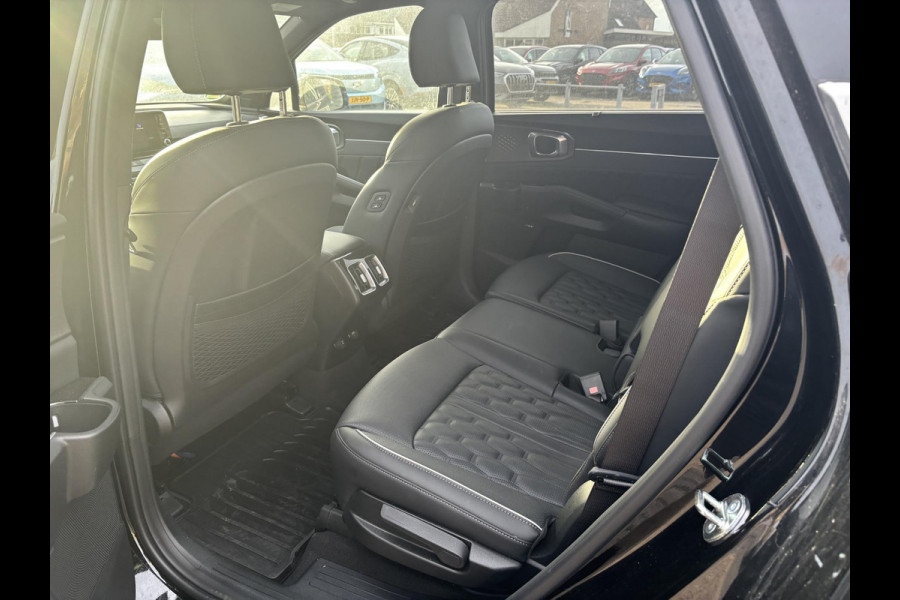 Kia Sorento 1.6 T-GDI Plug-in Hybrid 4WD ExecutiveLine 5p. | Panoramadak | Vol leder | Bose audio | Geuheugenstoelen | Dealer onderhouden
