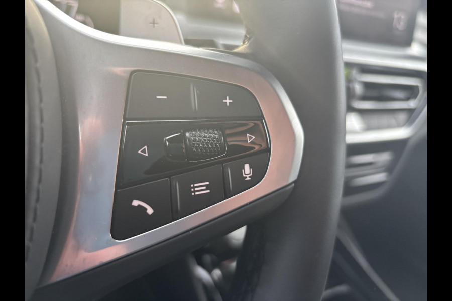 BMW X3 xDrive30e M Sport | Plug-in Hybride | incl. BMW Service Inclusive (5 jaar/100.000 km) | M pakket | Harman Kardon | Sportstoelen | Elektrische stoelen met geheugenfunctie | 360 graden camera | Stoelverwarming | Keyless | Elektrische achterklep | Adaptive Led | High-beam Headlights Control | Head Up Display | Adaptief demping systeem