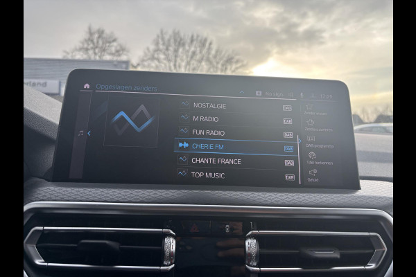 BMW X3 xDrive30e M Sport | Plug-in Hybride | incl. BMW Service Inclusive (5 jaar/100.000 km) | M pakket | Harman Kardon | Sportstoelen | Elektrische stoelen met geheugenfunctie | 360 graden camera | Stoelverwarming | Keyless | Elektrische achterklep | Adaptive Led | High-beam Headlights Control | Head Up Display | Adaptief demping systeem