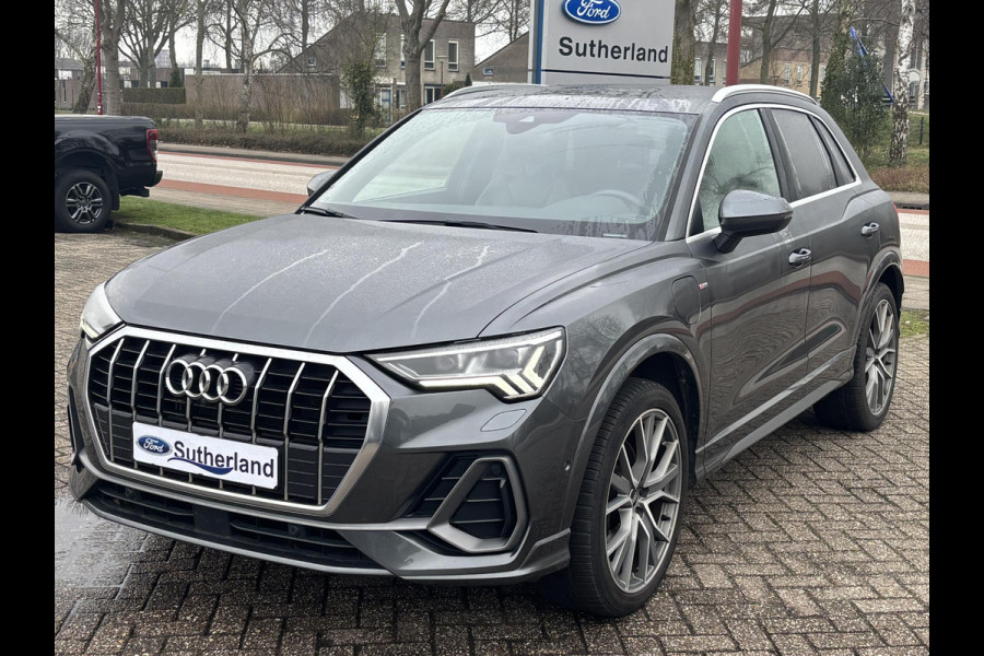 Audi Q3 45 TFSI e S edition | S-Line | Sportstoelen | Leder | Stoelverwarming |  Achteruitrijcamera 360