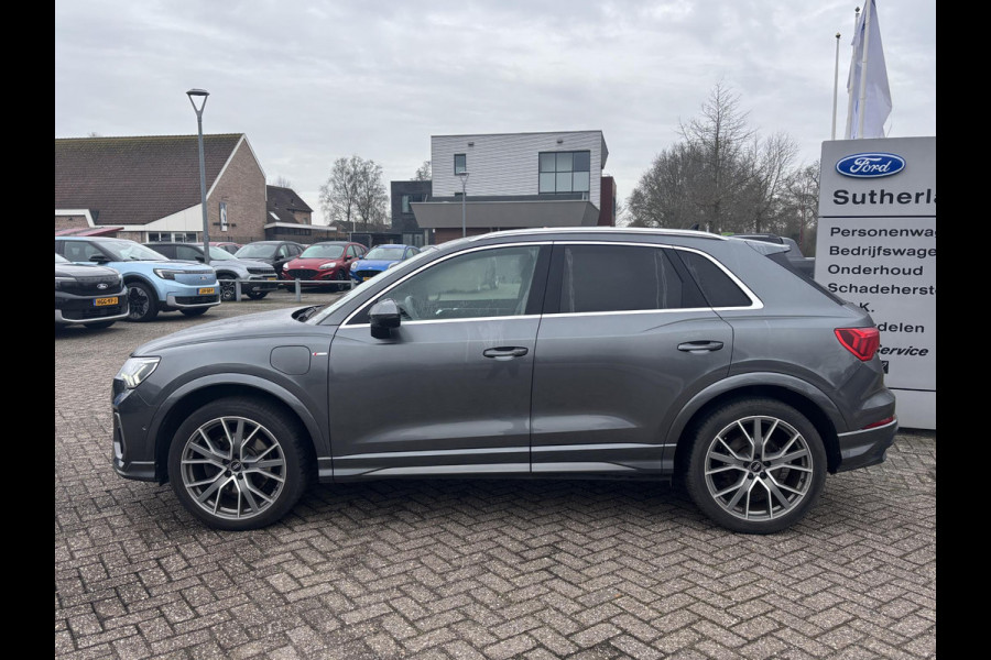 Audi Q3 45 TFSI e S edition | S-Line | Sportstoelen | Leder | Stoelverwarming |  Achteruitrijcamera 360