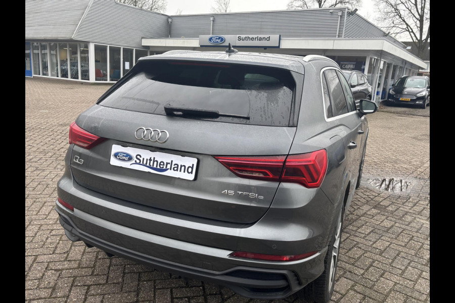 Audi Q3 45 TFSI e S edition | S-Line | Sportstoelen | Leder | Stoelverwarming |  Achteruitrijcamera 360