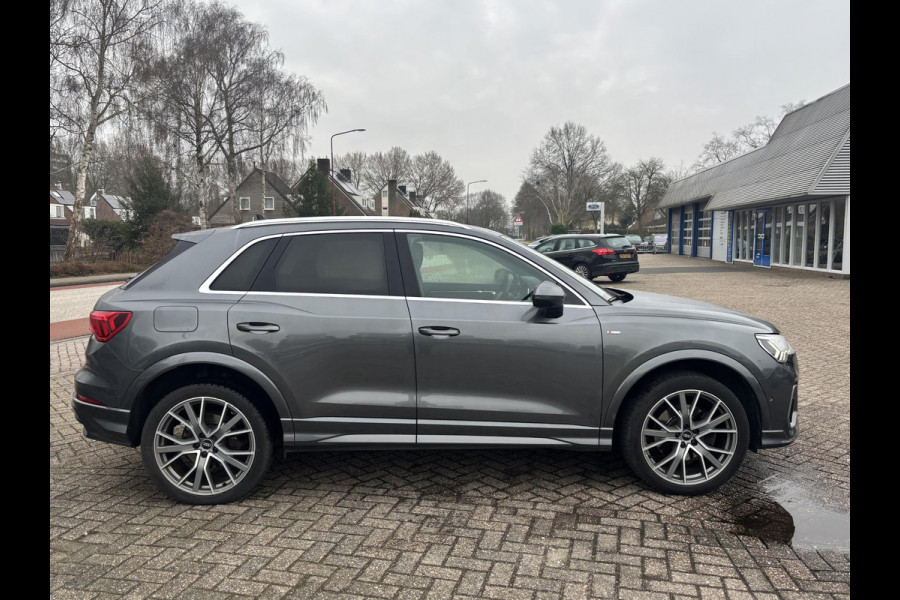 Audi Q3 45 TFSI e S edition | S-Line | Sportstoelen | Leder | Stoelverwarming |  Achteruitrijcamera 360