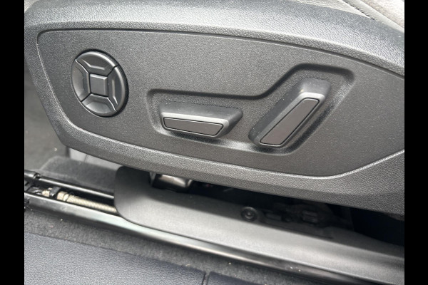 Audi Q3 45 TFSI e S edition | S-Line | Sportstoelen | Leder | Stoelverwarming |  Achteruitrijcamera 360