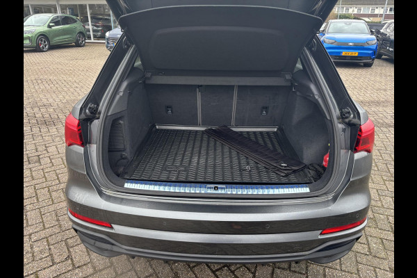 Audi Q3 45 TFSI e S edition | S-Line | Sportstoelen | Leder | Stoelverwarming |  Achteruitrijcamera 360